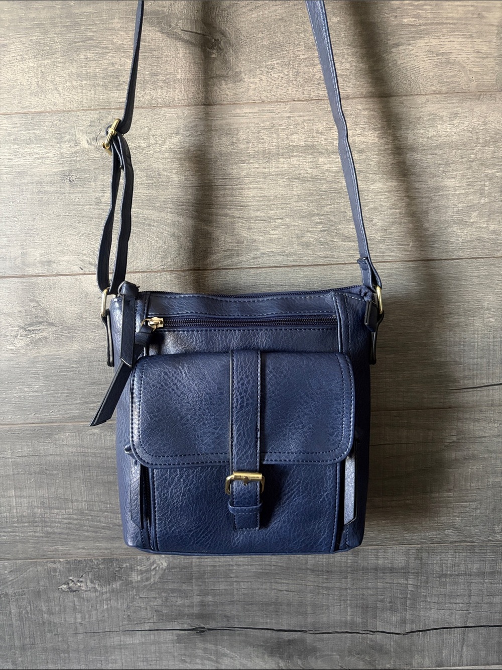 Bueno Crossbody Bag